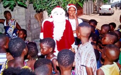 Illuminer les Cœurs d’Enfants : La Magie de la Caravane du Père Noël